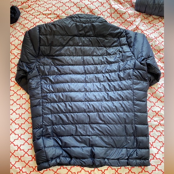 Patagonia | Down Sweater in True Navy - Picture 17 of 17